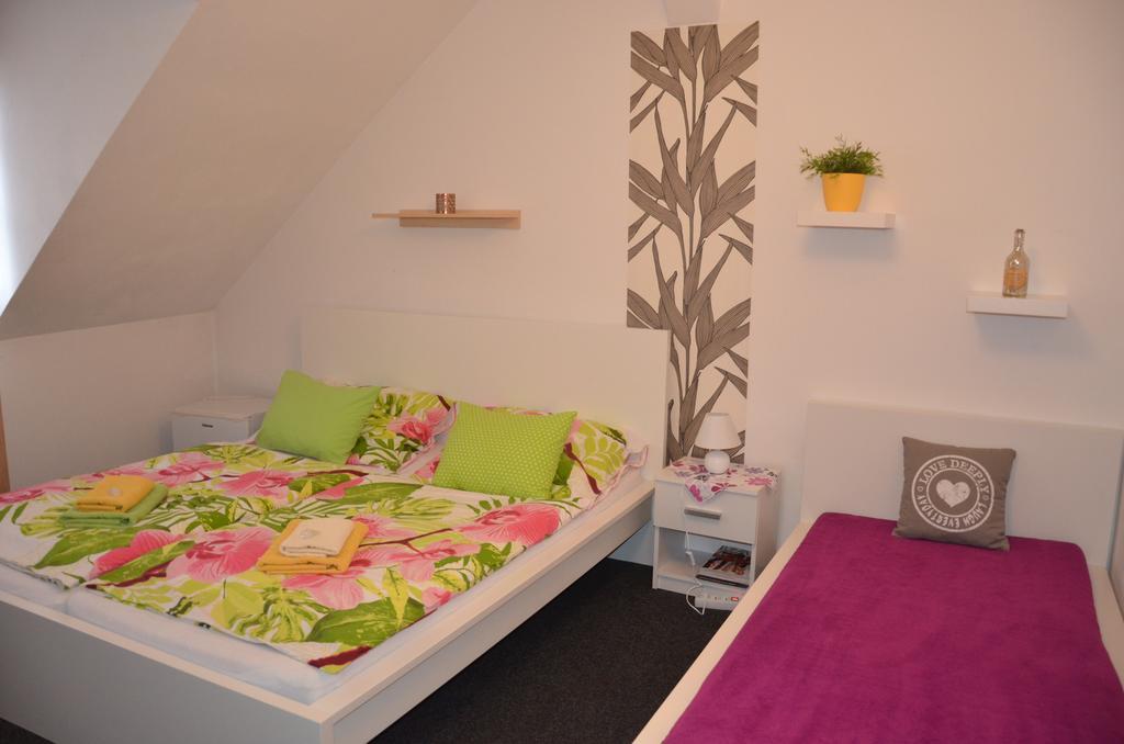 Guesthouse Zlaty Hrozen Česká Lípa Exteriör bild