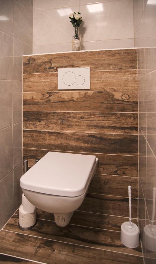 Guesthouse Zlaty Hrozen Česká Lípa Exteriör bild